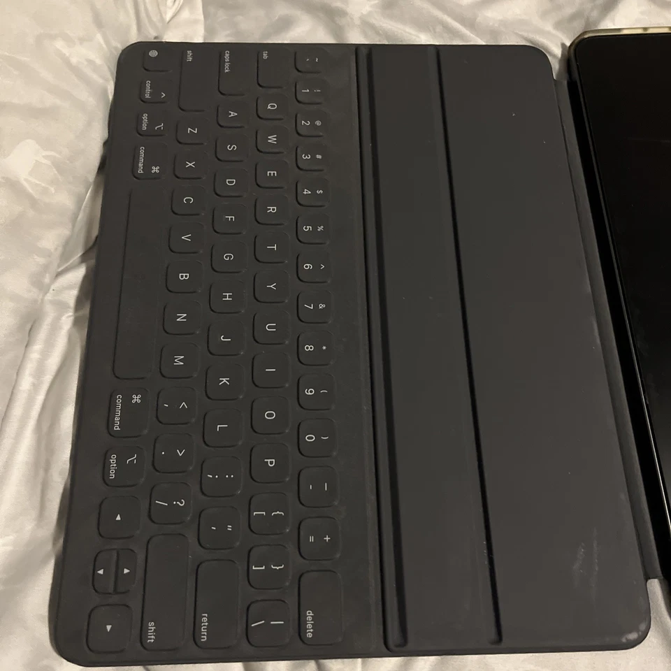 Apple iPad Pro 3.ª generación 256 GB, Wi-Fi, 12,9 pulgadas + teclado mágico!!️CÓDIGO DE ACCESO BLOQUEADO🔒 Foto 4 de 4
