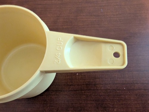 Vintage Tupperware Harvest Gold Measuring 3/4 Cup 762-2 - Picture 5 of 5
