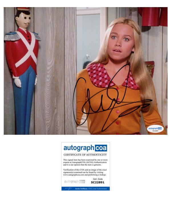 Marcia Brady De Temps En Temps Hotel In Paris | Hotel Litteraire Le