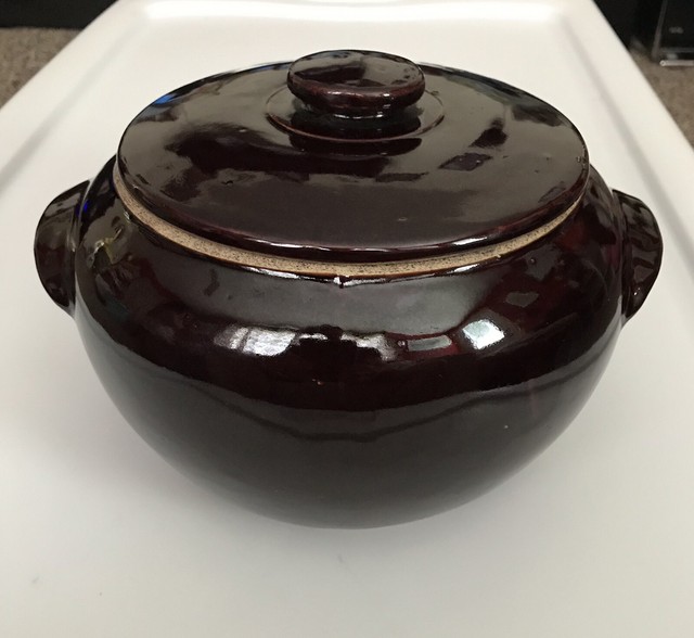 Antique USA Brown Glaze Bean Pot With Lid Oven Proof Bakeware 5” Tall 8