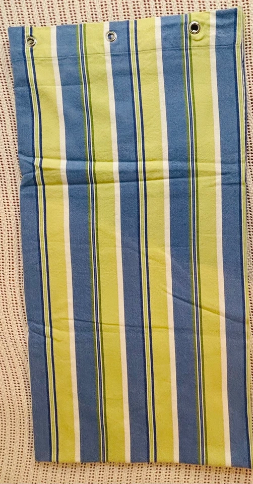 Занавеска для душа Pottery Barn Kids с синими/зелеными/белыми полосками пляжная хижина - Изображение 4 из 4