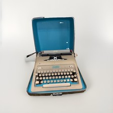 VINTAGE 1970’s  Royal Heritage   Portable  Typewriter with the Case  & Key WORKS thumbnail