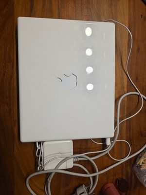 Apple iBook G4, volle Funktion! + Ein Defektes