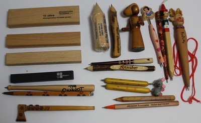 20 ballpoint pens, special shapes made of wood, promotional pens, Kulli, Kuli (F12)