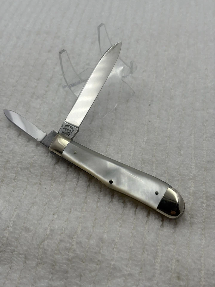 Navaja de Bolsillo Fight 'n Rooster Madreperla 2 Hojas "El Gallo del Capitán" (2) Foto 3 de 4