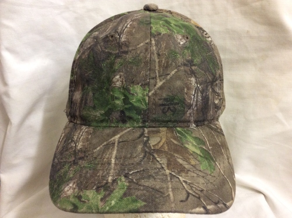 Vintage Realtree trucker hat with retro hook and loop rave design