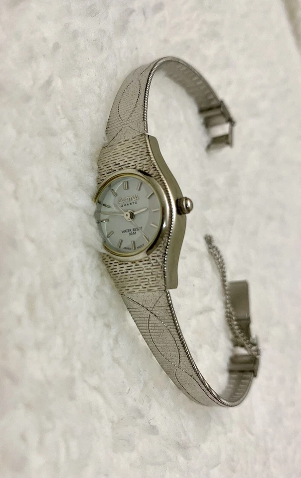 Reloj Movimiento Japón Vintage Active Completo Acero Inoxidable Mujer’s Foto 4 de 4