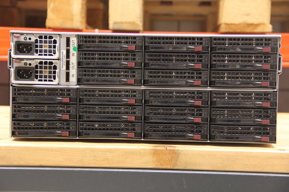 Supermicro Storage JBOD CSE-847E16-R1K28JBOD 45Bay 3,5” 6GB Expander 1K28P-SQ - Bild 2 von 4