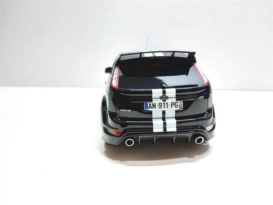 Ford Focus RS MK2 Nero LeMans Edit. 2010 - 1/18 OTTOMOBILE Limited 999 pcs - Immagine 4 di 4