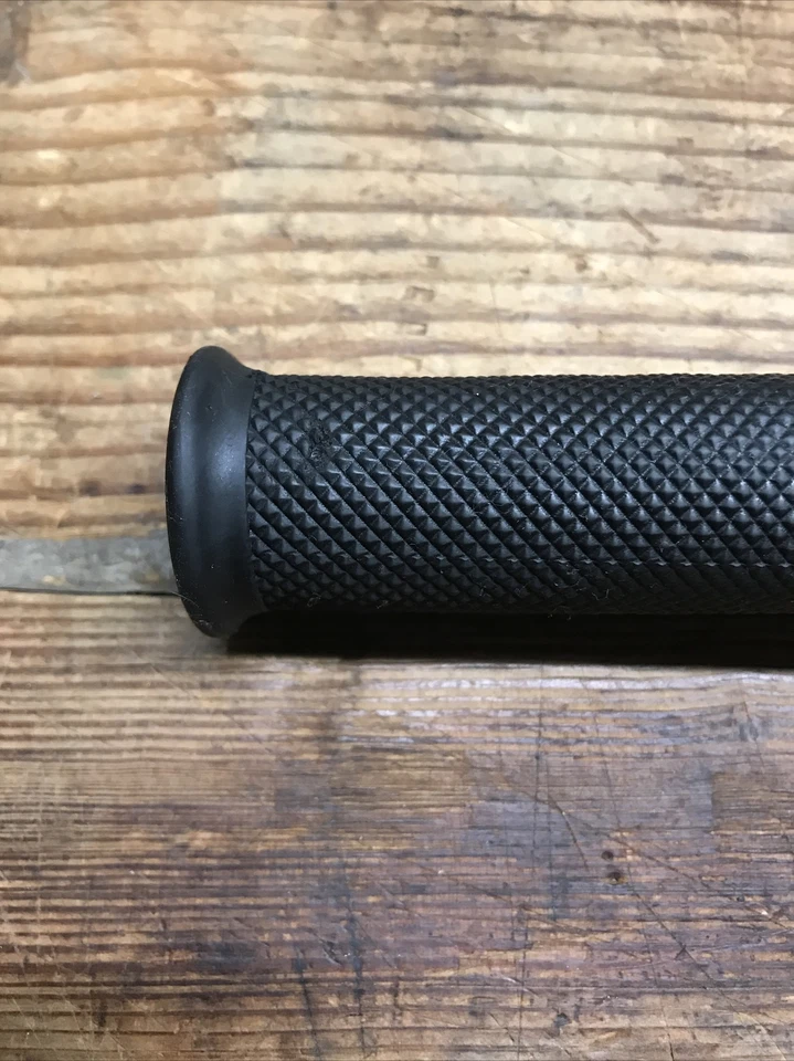 PIEZA DE AGARRE SUZUKI SV650S 99-9 SV650A 7-9 SV650 99-9 # 57211-22D02-291 Foto 2 de 4