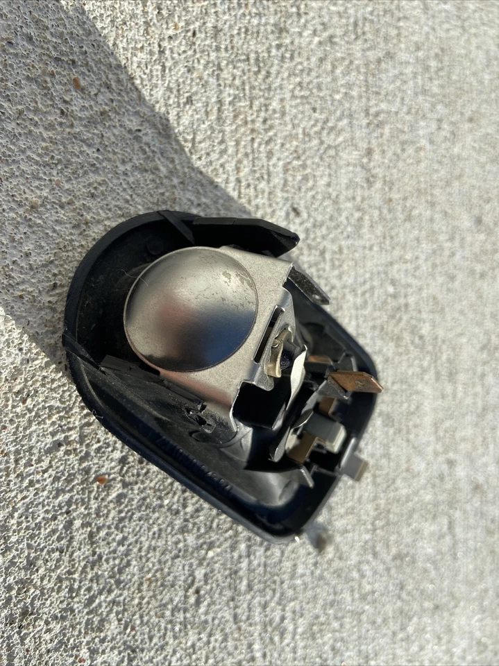 1268200301 Luz de lectura trasera W126 300SD 350SD 500SEL 560SEL 300SE 420SEL 300SEL Foto 2 de 3