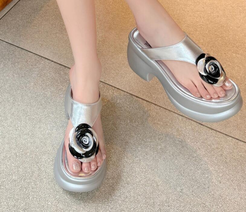 SAOLA Scarpe alla moda donna estate nuove suola semplice spessa e floreale clip punta tacco a blocco scarpe alla moda