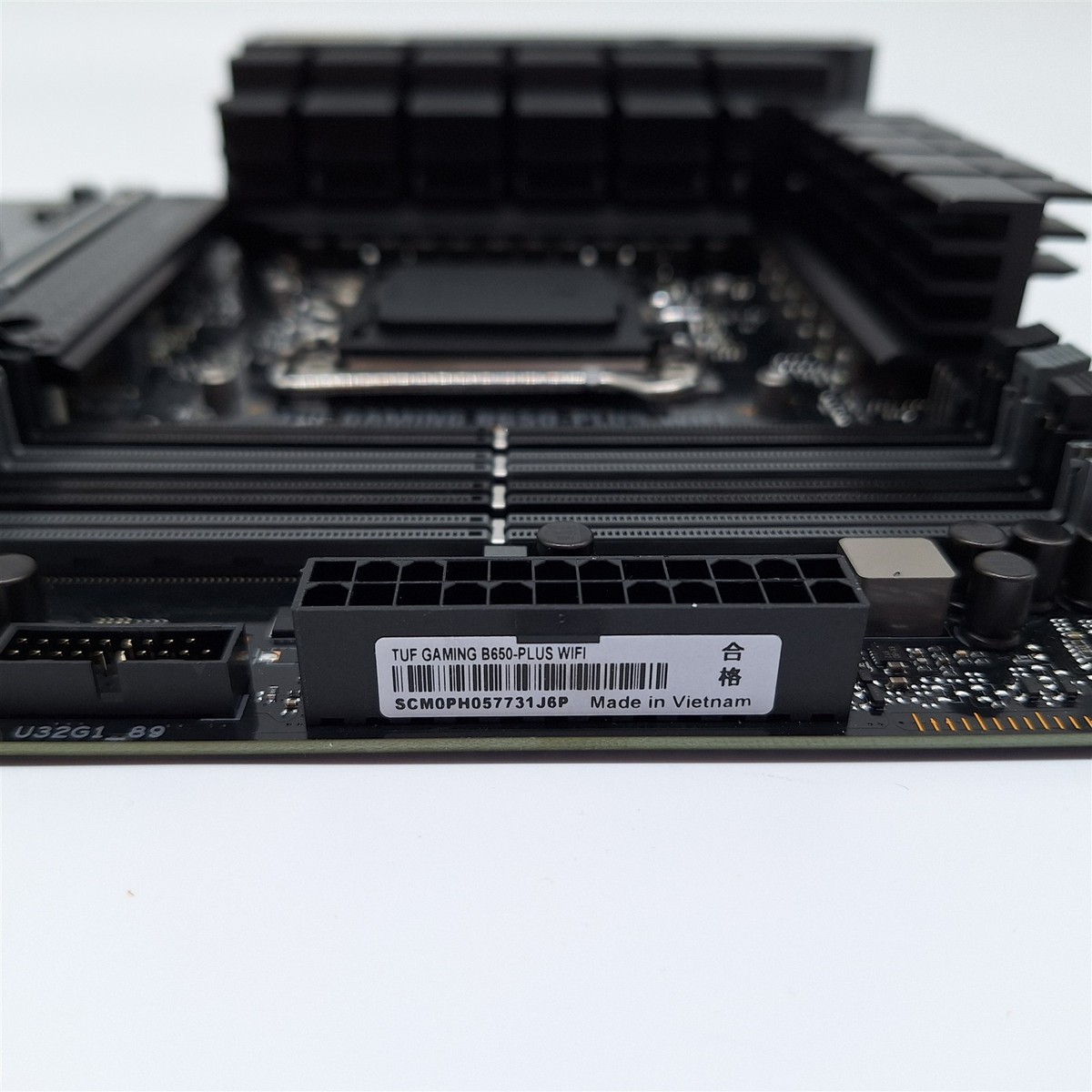 ASUS TUF Gaming B650-PLUS WiFi Socket AM5 Ryzen 7000 ATX Gaming