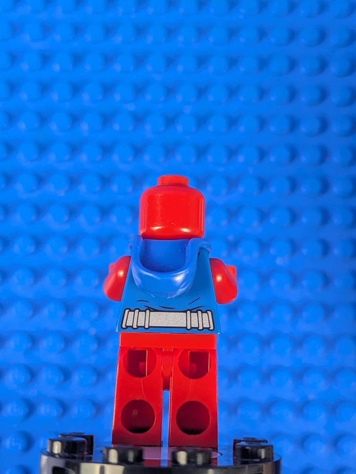 Lego Super Heroes: Spider-Man: Scarlet Spider sh0274 Set 76057 - Image 3 of 4