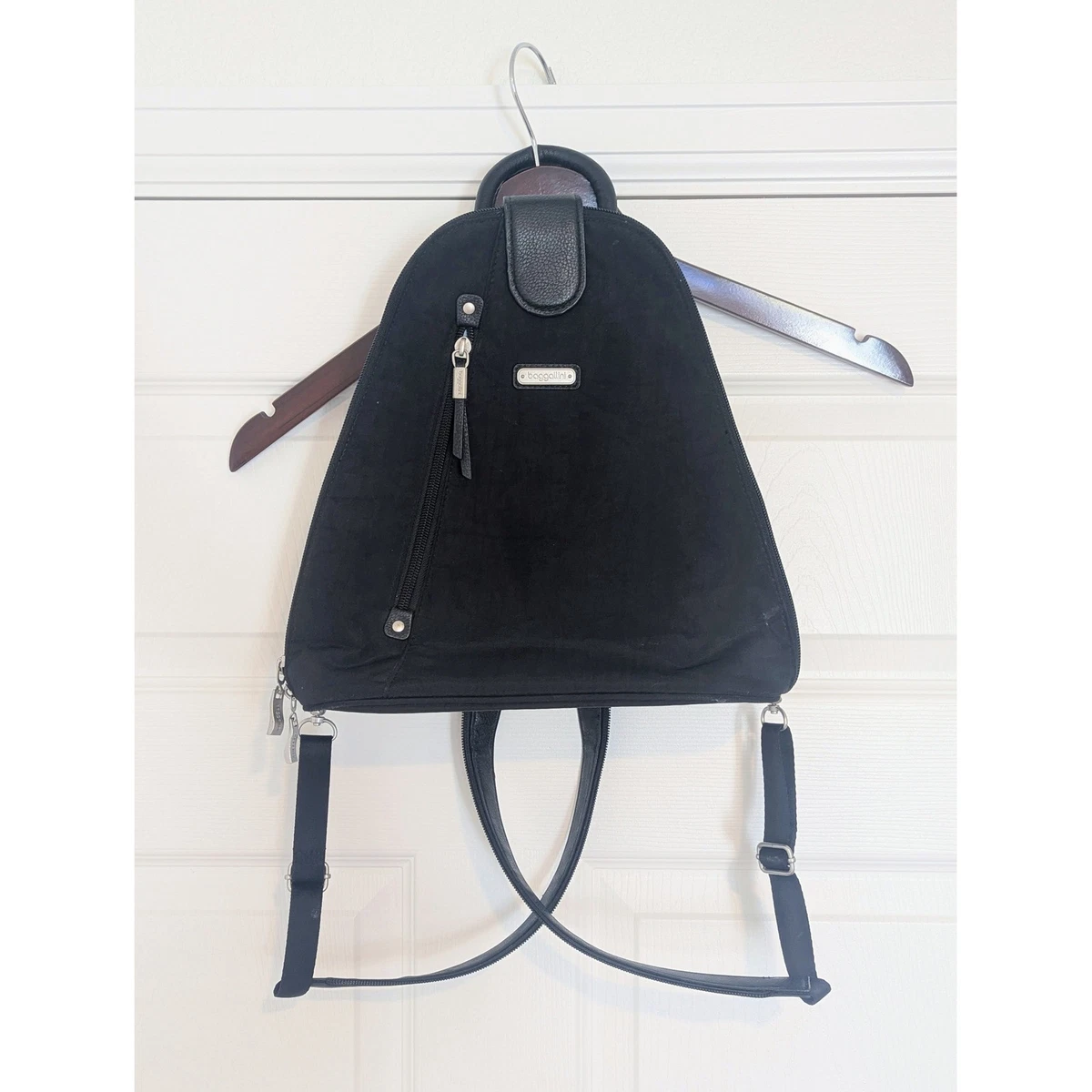 baggallini mendoza travel backpack purse Essential Mini for Women - Built-in RFID Card Holder Adjustable straps Removable RFID phone wristlet included Interior organization and multifunctional pockets Grab and Go phone pocket Key loop 3 card slots 10.5w x 15.25h x 4.75d baggallini Backpack Convertible Bags &