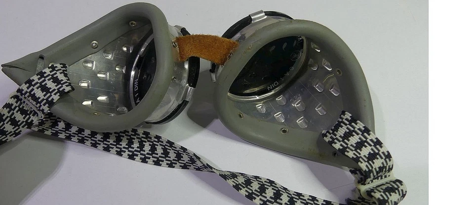 2 vecchi occhiali da saldatore, occhiali protettivi, occhiali perfetti per Steam Punk - Immagine 4 di 4