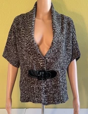 Women's Sweater Blk /Wht Short Sleeves No Size Tag Knit V Neck with Buckle