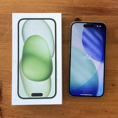 Apple iPhone 15 128GB Mint condition Green Smartphone 48MP iOS A16 Bionic w/ Box