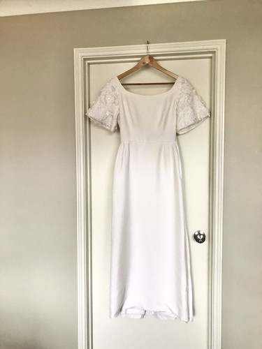 Vintage Chic French Style Appliqué Sleeve Sheath Column Wedding Dress ~Size 6/8 - Picture 3 of 14
