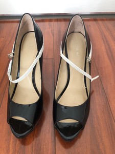 nine west platform peep toe pumps