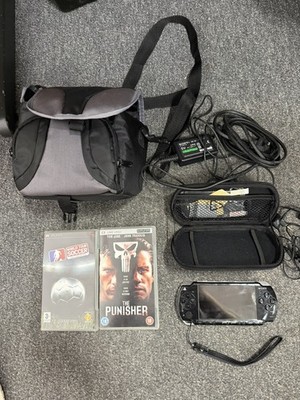 Sony PSP 2000 Slim & Lite Konsole, 1 Spiele, 1 x UMD, Ladegerät & Tragetasche & Case
