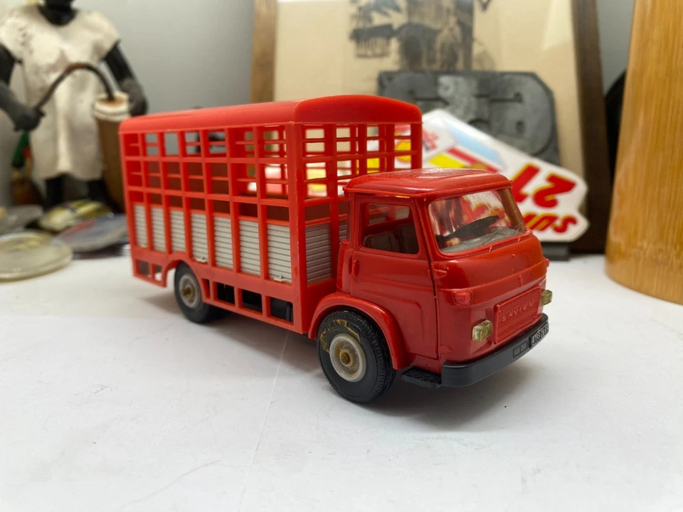 ANCIENNE NOREV PLASTIQUE  SAVIEM BETAILLERE SM5C  N°100  ECH 1/43 - Photo 2/4