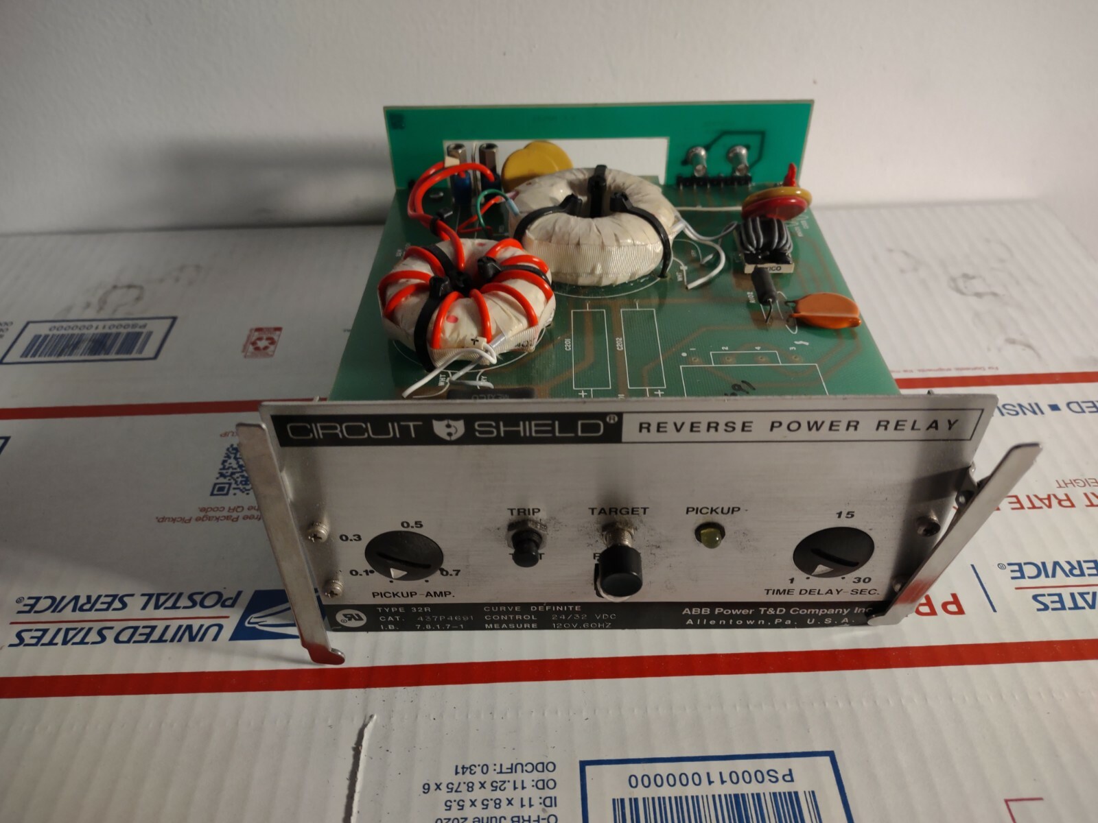 Circuit Shield Reverse Power Relay Type 32R ABB Power T & D Company Pre-Owned