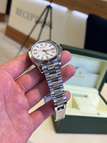 Rolex Milgauss White (2008 Full Set) 116400 - Rolex Service 2024 - Picture 3 of 8