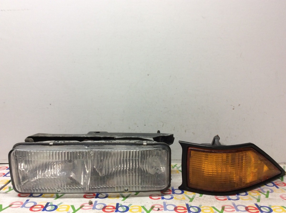 88 89 90 Buick Regal Driver Left Headlight & Marker Light