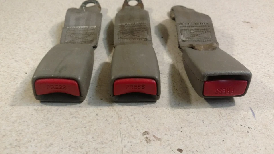 Juego de 3 hebillas de cinturón de seguridad central trasero Oldsmobile Alero 1999-04 Foto 3 de 3