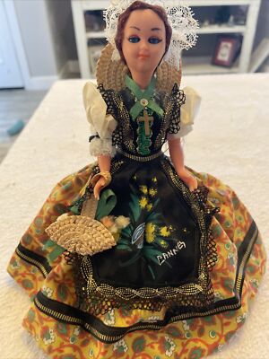 green emerald velvet dress A French Fashion Doll's Wardrobe: Louise Hedrick: 9781932485578:  Amazon.com: Books