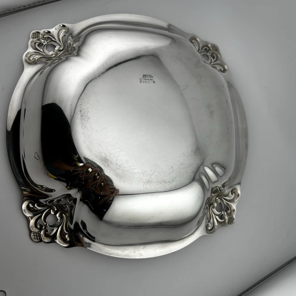 Plato de centro de mesa de 10" International Silver Royal Danish D229 Sterling Foto 4 de 4