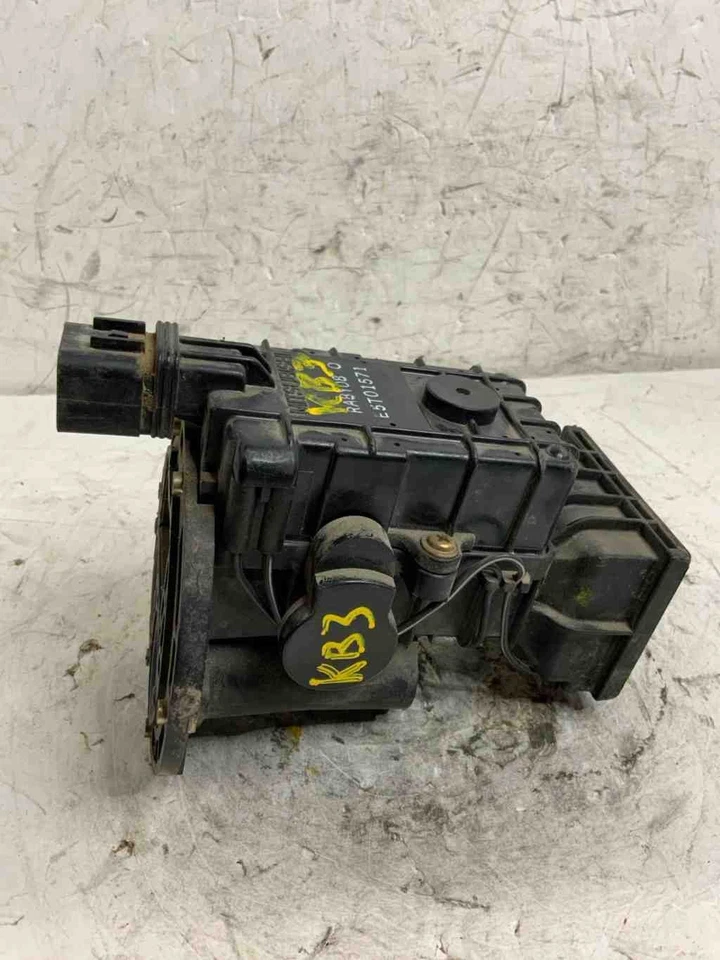 Расходомер воздуха 1989-1992 Mitsubishi Mirage Sdn MD118125 E5T01571 1,5 л 4 цилиндра 59769 - Изображение 2 из 4