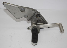 Fußrastenanlage Fußraste vorne recht Suzuki GSF 600 Bandit WVA8 00-03 (Lage9-25)
