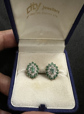 Boxed Vintage 9K Gold Smaragd & Diamant Cluster Ohrstecker - London 1989, 2,3g