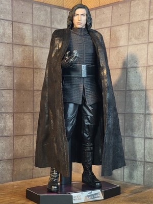 Hot Toys Star Wars: The Last Jedi - Kylo Ren 1/6th Scale Figure | eBay