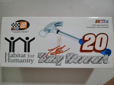 1999 TONY STEWART HOME DEPOT HABITAT FOR HUMANITY 1:24 NASCAR RACING ACTION