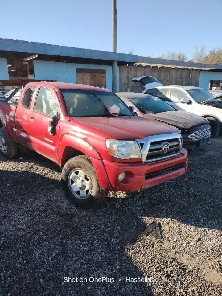 GRY RIGHT FRONT DOOR TRIM PANEL 2006 TOYOTA TACOMA Foto 2 de 4