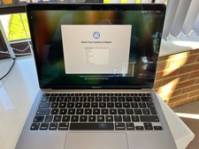Apple MacBook Air 13” (2020) M1 – 8GB RAM – 256GB SSD – Space Grey