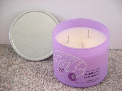 BATH & BODY WORKS 3 WICK 14.5 OZ CANDLE ~WILDBERRY JAM DONUT~     