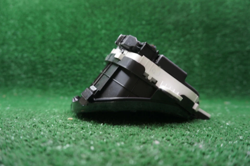 Cadillac STS 2009 2010 2011 velocímetro calibre grupo fabricante de equipos originales 67 k millas Foto 2 de 4