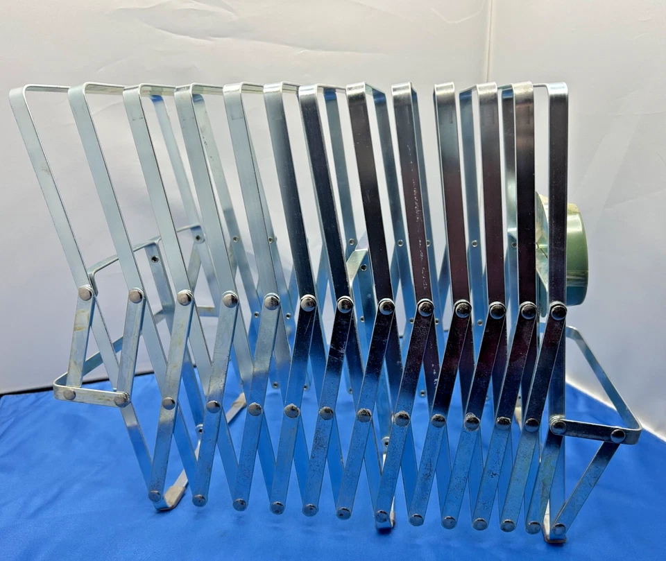 MCM VINTAGE WIRTH CO. GATHERETTE COLLATOR EXPANDABLE STEEL ORGANIZER 12 FILES - Image 3 of 4