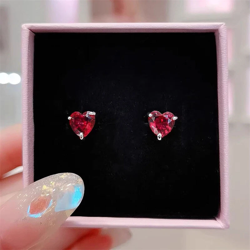 Nuevos Pendientes Plata de Ley 925 Circón Rojo en Forma de Corazón Foto 2 de 4