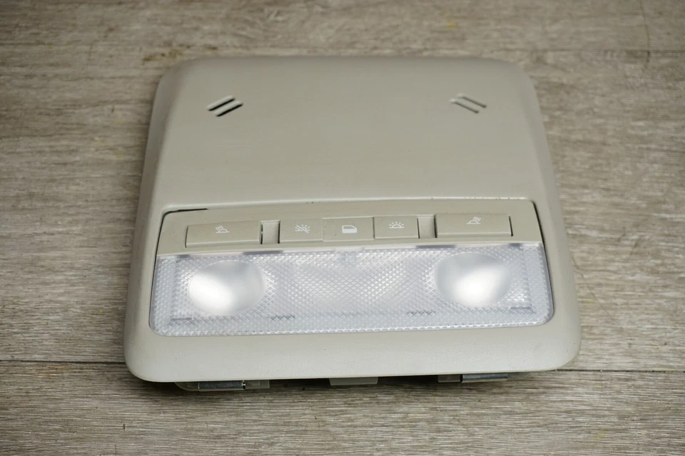 2017-2020 BUICK ENCORE FRONT UPPER ROOF OVERHEAD DOME READING LAMP LIGHT OEM - Image 4 of 4