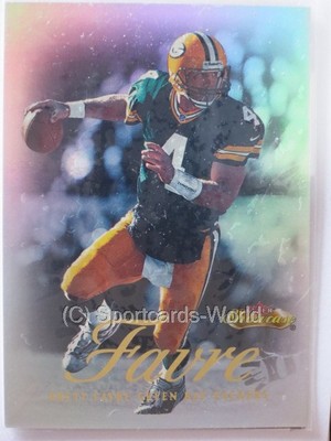 Brett Favre - 2000 Fleer Showcase #4 - Green Bay Packers Playercard