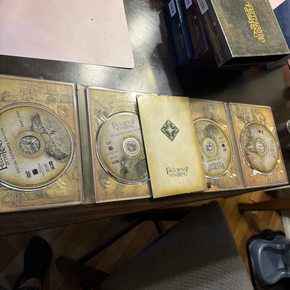 DVD Set Lord of the Rings Trilogy Special Extended DVD Edition 12 Disc W/ Manual - Image 2 of 4