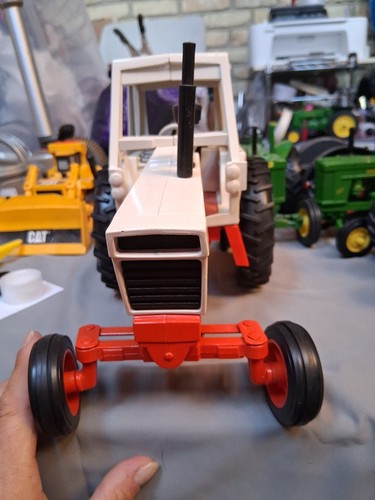 ERTL Case Agri King 970 1/16 Scale Toy Tractor 1998 - Picture 4 of 8