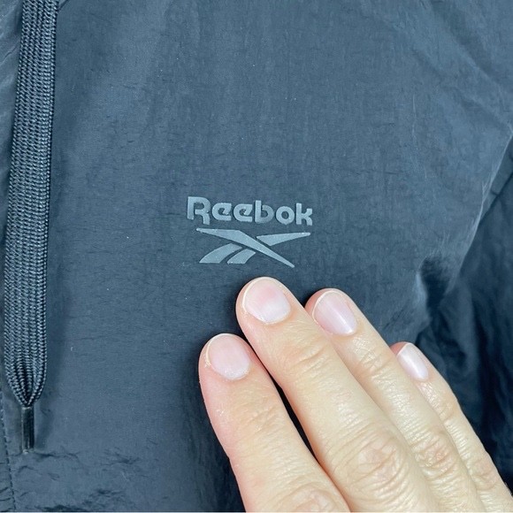 Reebok Solid Black Full Zip Hooded Windbreaker Ja… - image 3