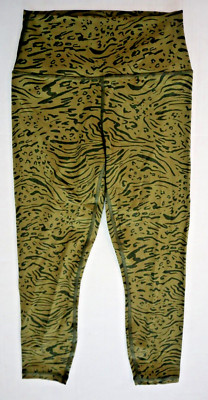 Athleta 798638-09 Women Sz M Green Animal Print Transcend 7/8 Tight Leggings $89