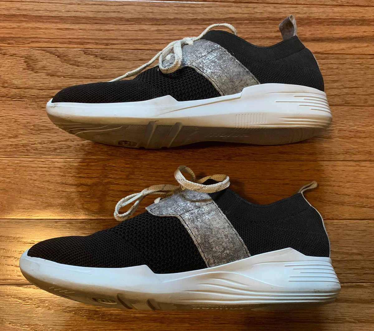 Munro sneakers deals
